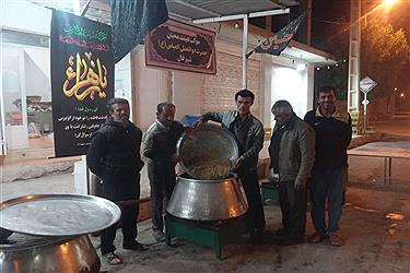 تصویر پخت یک تن و دویست کیلو حلیم نذری در شهر فال