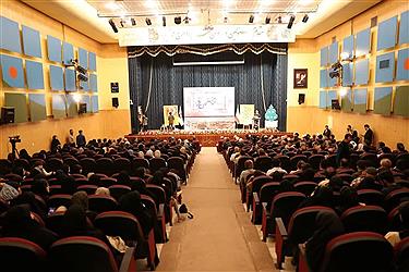 تصویر بافق میزبان آیین نکوداشت وحشی بافقی؛ تجلیل از صدای عاشقانه کویر با حضور چهره‌های فرهنگی کشور